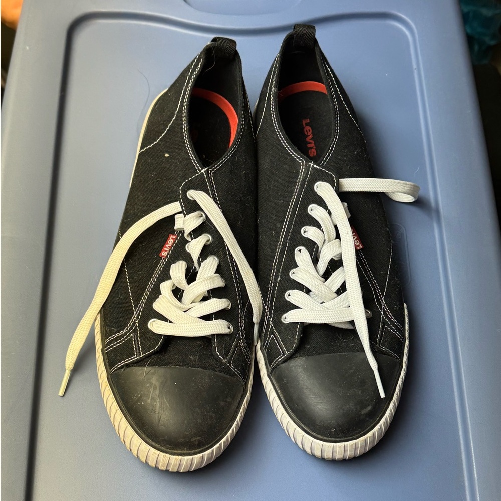 Levi’s men shoes